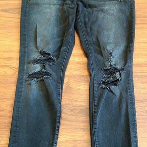 Black American Eagle Jegging with Distressing